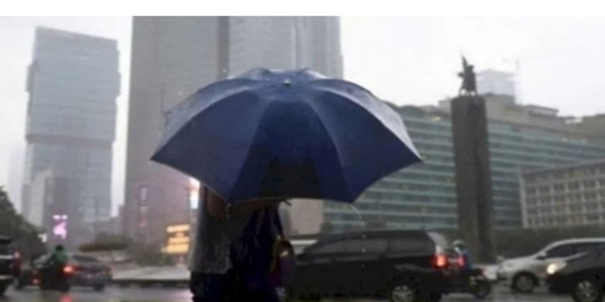 Sebagian Wilayah Jakarta Diramalkan Hujan di Siang Hari